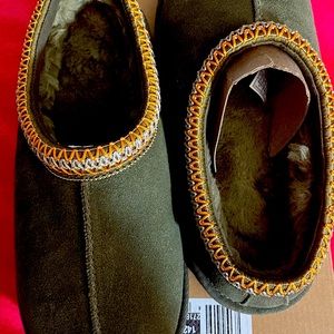 UGG TASMAN SLIPPERS -Olive Size 9🚫SOLD